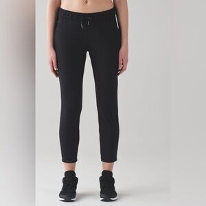 Lululemon On The Fly Pant *28"
Black
Size 4